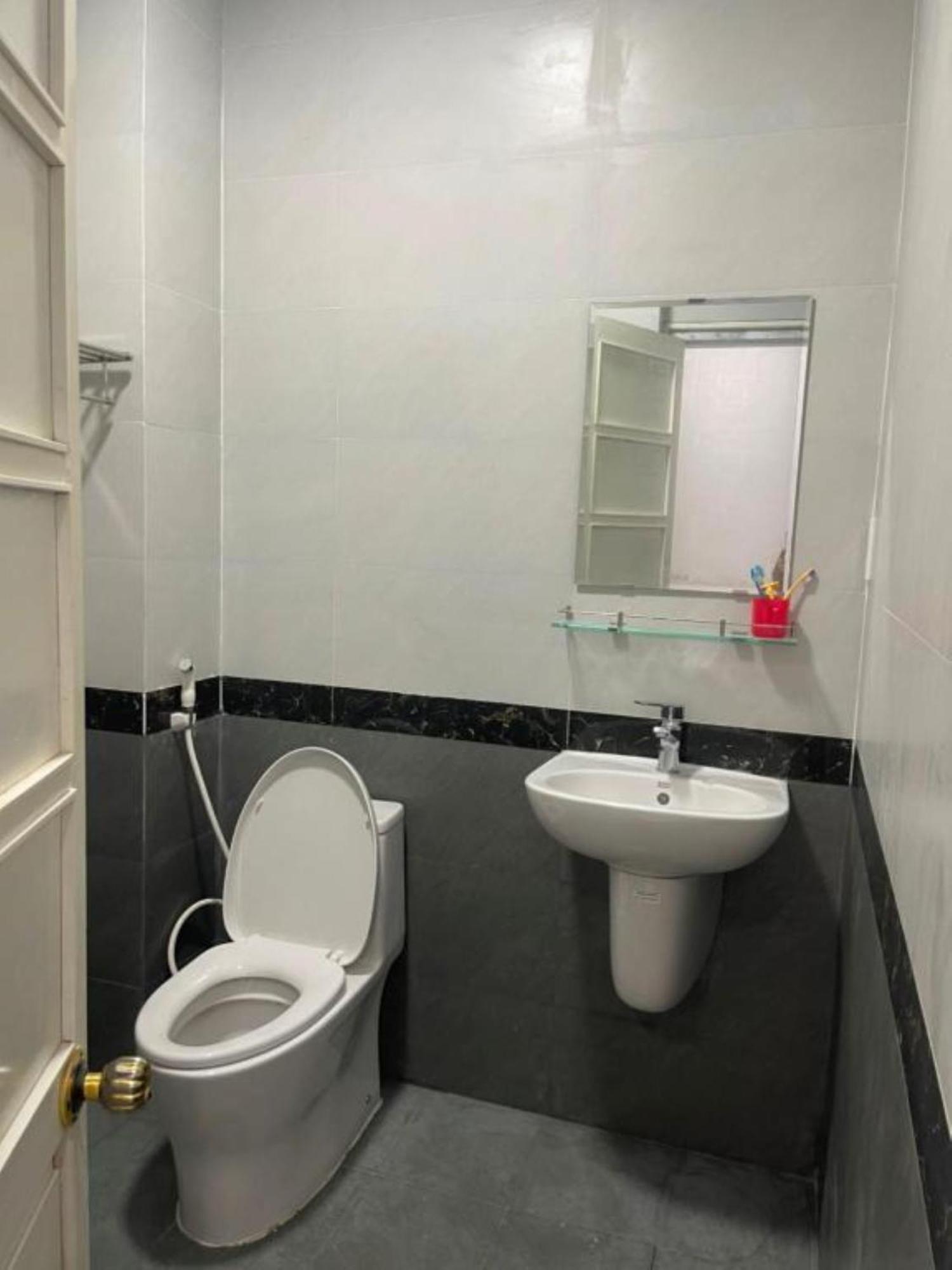 Nhat Long Homestay Hué Eksteriør billede