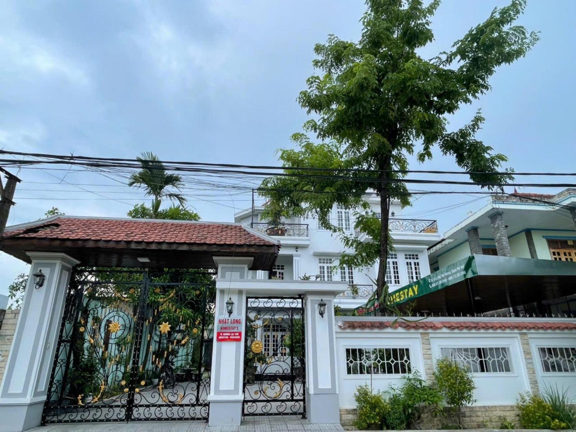 Nhat Long Homestay Hué Eksteriør billede